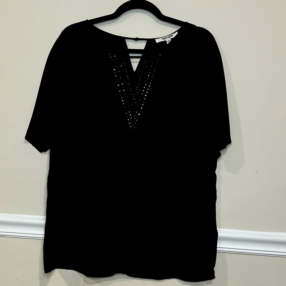 Daniel rainn light and flowy black blouse short sleeves